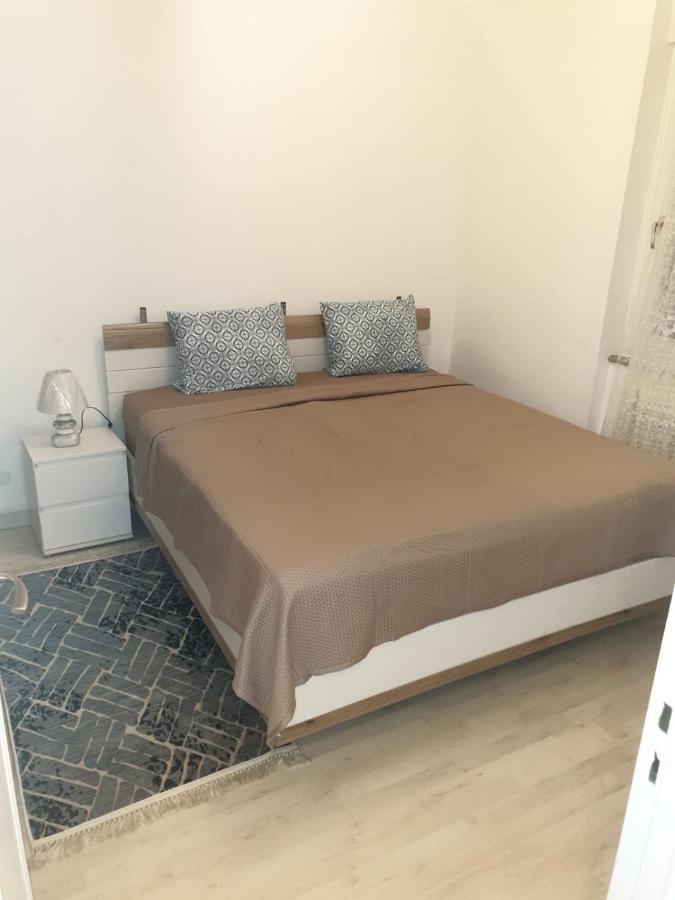 Love Appartement Partage Avec Le Proprietaire Saint-Louis  Exterior photo