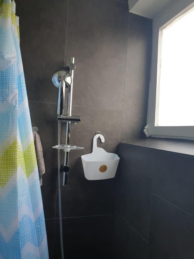 Love Appartement Partage Avec Le Proprietaire Saint-Louis  Exterior photo